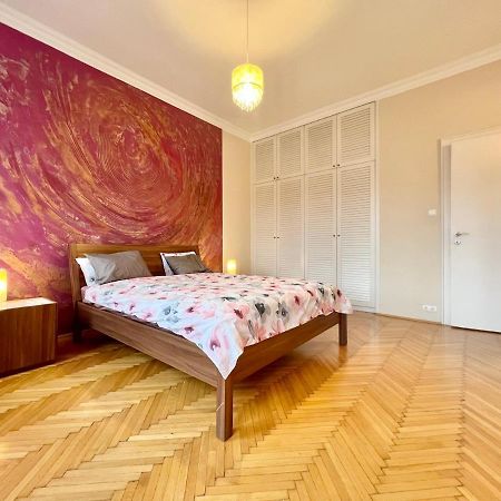 Exclusive Colourful Flat In The City Budapest Exteriör bild