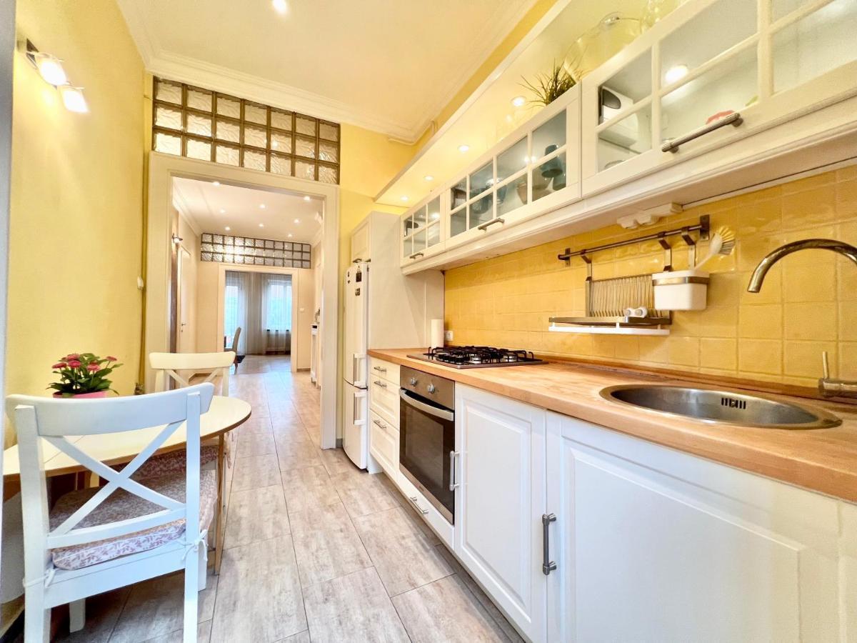Exclusive Colourful Flat In The City Budapest Exteriör bild